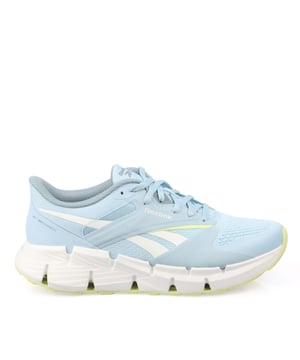 Heren Reebok Zig Dynamic 5 Trainers in lichtblauw. - Bovenwerk van mesh. - Vetersluiting. - Gewone pasvorm. - Lichtgewicht FuelFoam-schuim. - Dynamische, energieke rit. - Zigzag-middenzool. - Rubber zool. - Ref: 100208542