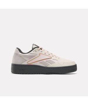 Lederen bovenkant. Vetersluiting. OrthoLite® inlegzool. Volledige rubberen cupsole.