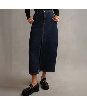 Women's Nobodys Child Denim Column Skirt. This season the iconic denim skirt has got a little longer and we’re in love. Cut to a midi column shape, this stylish new number is made in an inky indigo blue. Don’t miss the subtle NC embroidery stitched on the back pocket. Wear it with everything from tank tops to super soft knits.- Front and back pockets.- Belt loops.- Classic five pocket style.- Tobacco coloured stitching.- Copper-tone NC button.- Zip fly.- Centre slit. Material: 99% Organic Cotton, 1% Elastane. Ref: B231982BLU.
