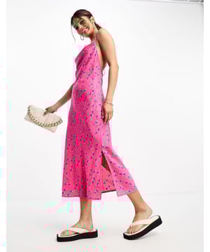Dresses by Vila There's dressing up, then there's this Cowl neck Cross-back straps Side split Regular fitSold By: Asos