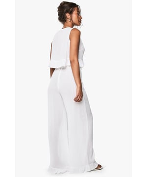Take nights in up a notch with our silky soft sleepwearYou'll be saying no to nights out when you see our snuggle-worthy sleepwear and luxe loungewear. Cosy up in a co-ordinating pyjama set, drift off in a night dress or go for slumber party success in a statement onesie. Catch your beauty sleep in the best basics from boohoo.