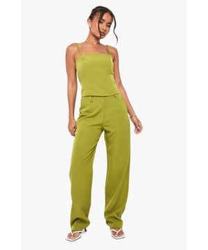 Trousers are a more sophisticated alternative to skinniesTrousers take on a realxed silhouette for the new season, with sports tailoring setting the trends and the wide leg one to watch. Pick printed palazzo pants for a dramatic day time look and tone down with a basic tee, or go for androgynous appeal in tapered man pants and wear with worn-in trainers for a trend-led twist.