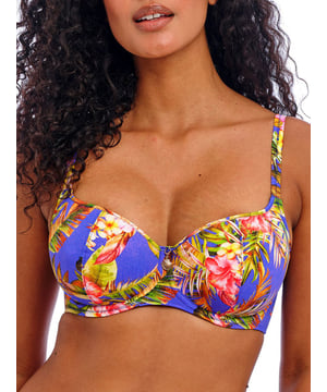 Freya Tiger Valley Sweetheart Bikini Top. Underwired lightly padded swimwear top with foam padded cups, a sweetheart neckline and a gold scallop shell charm. This product is recommended as hand wash only.