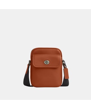 Turnlock Crossbody in Smooth Grain Leather, Inside multifunction pocket, Outside turnlock and open pockets,  Length: 15.00 cm,  Width: 5.00 cm,  Height: 20.00 cm