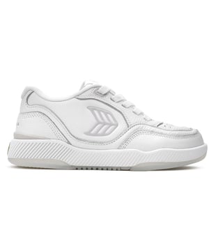Introducing the Cariuma Uba  where eco-conscious design meets street-savvy style. Step into a world of comfort with these gold-rated leather trainers, boasting a fully stitched rubber outsole for unmatched durability. The white hue complements any look, while the recycled nylon mesh lining breathes life into your every move. Lace-up these casual yet chic skate-inspired kicks with organic cotton ties and stride with pride in sustainable sophistication!