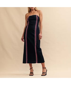 Women's Nobodys Child Raphaela Midaxi Dress. A total vibe. This black bandeau midaxi dress has been finished with statement whipstitching in white, red and pink. The detailing gives off a bohemian air that we’re seriously into. Elevate the look with barely-there sandals or wear her on holiday with summer sandals.- Concealed zip fastening.- Designed for a close cut.- Size tip: we recommend your usual size. Material: 100% Organic Cotton. Ref: D240572BLK.