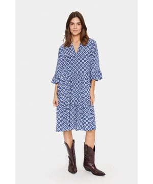 Casual fit,Knie  Fijne was 30°, niet bleken, niet in de droger drogen, Druipnat ophangen in de schaduw, koud strijken max. 110° C, Droogreiniging  100% Viscose (LENZING™ ECOVERO™)