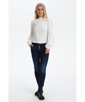 Feminine,Heup lengte,Lange mouwen  Fijne was 30°, niet bleken, niet in de droger drogen, Druipnat ophangen in de schaduw, koud strijken max. 110° C, Droogreiniging  55% Viscose (LENZING™ ECOVERO™),45% Viscose