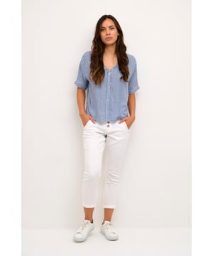 Baggy fit,Korte lengte,Korte mouwen  Fijne was 30°, niet bleken, niet in de droger drogen, Druipnat ophangen in de schaduw, koud strijken max. 110° C, Droogreiniging  100% Viscose (LENZING™ ECOVERO™)