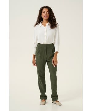 Relaxed fit,Elastische taille,Lange lengte,Straight  Wassen op 30°, niet bleken, niet in de droger drogen, Druipnat ophangen in de schaduw, koud strijken max. 110° C, Niet droog reinigen  95% Katoen,5% Elastaan