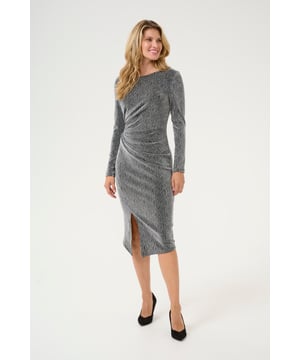 Feminine,Midi lengte,Lange mouwen  Fijne was 30°, niet bleken, niet in de droger drogen, Druipnat ophangen in de schaduw, koud strijken max. 110° C,.  95% Polyester,5% Elastaan