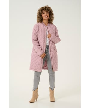 Loose fit,Taille lengte,Lange mouwen  Fijne was 30°, niet bleken, drogen in droger behoedzaam, Druipnat ophangen in de schaduw, niet strijken, Niet droog reinigen  100% Polyester