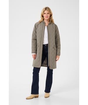 Loose fit,Mitte des Oberschenkels,Lange Ärmel  Schonwäsche 30°, Nicht bleichen, Trocknen im Trockner schonend, Tropnass aufhängen im Schatten, Nicht bügeln, Nicht trockenreinigen  100% Polyester
