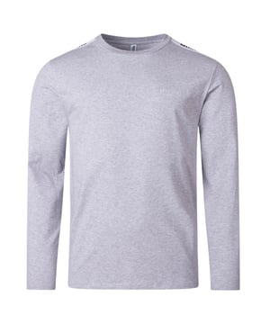 Mejora tu vestuario casual con esta sofisticada camiseta gris de Moschino, con sus distintivos hombros encintados. Esta camiseta interior premium combina la excelencia del diseño italiano con la comodidad diaria, convirtiéndola en una prenda esencial para tu colección de moda. 90 % algodón, 10 % elastano