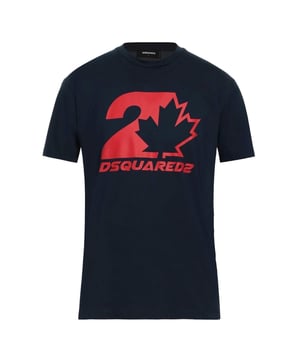 Experimenta la máxima comodidad y estilo con nuestra camiseta azul marino &quot;DSQUARED&quot;. Con un llamativo y llamativo logo DSQUARED en un vibrante rojo en la parte delantera, esta camiseta 100 % algodón es perfecta para cualquier ocasión. Fabricada en Rumanía con artesanía de calidad, te encantará su estilo y tacto. ¡No te pierdas la oportunidad de demostrar tu pasión por la marca DSQUARED! ¡Haz tu pedido ahora y mejora tu armario!