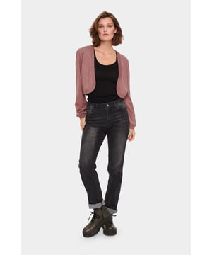 Regular fit,Lange mouwen  Fijne was 30°, niet bleken, niet in de droger drogen, Liggend laten drogen., koud strijken max. 110° C, Chemisch laten reinigen.  80% Viscose,20% Polyamide