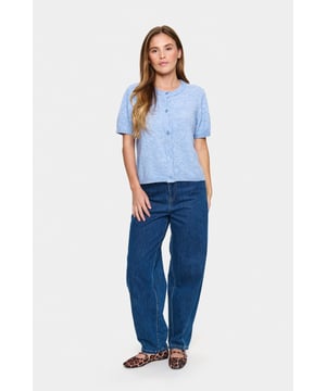 Modell: , Passform: Reguläre Passform, Gestaltung: Kurzarm Handwäsche, nicht bleichen, nicht im Trockner trocknen, flach liegend trocknen, kalt bügeln max. 110 °C, nicht chemisch reinigen 80% Polyester, 11% Acryl, 6% Wolle, 3% Elasthan