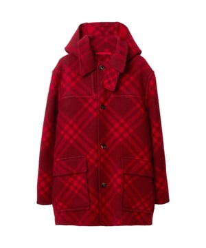 ¿Buscas una chaqueta elegante y práctica? ¡No busques más! La parka roja de lana a cuadros de Burberry es la solución. Con cierre de botones, capucha desmontable y dos bolsillos delanteros, estarás preparada para afrontar cualquier clima con estilo. Y gracias a su tejido 100 % lana, te mantendrás abrigada y cómoda todo el día. No renuncies a la moda ni a la funcionalidad: ¡consigue lo mejor de ambos mundos con esta increíble chaqueta de Burberry!