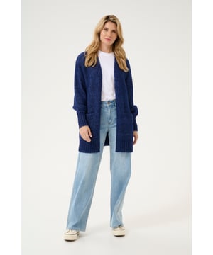 Loose fit,Lange mouwen  Extra fijne was 30°, niet bleken, niet in de droger drogen, Liggend laten drogen in de schaduw, koud strijken max. 110° C, Droogreiniging  47% Acryl,35% Polyester (Gerecycled),13% Polyamide,5% Wol (gecertificeerd)