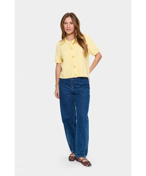 Regular fit,Korte mouwen  Handwas, niet bleken, niet in de droger drogen, Liggend laten drogen., koud strijken max. 110° C, Niet droog reinigen  80% Polyester,11% Acryl,6% Wol,3% Elastaan