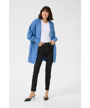 Loose fit,Lange mouwen  Extra fijne was 30°, niet bleken, niet in de droger drogen, Liggend laten drogen in de schaduw, koud strijken max. 110° C, Droogreiniging  47% Acryl,35% Polyester (Gerecycled),13% Polyamide,5% Wol (gecertificeerd)