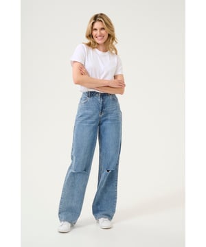 Regular fit,Hoge taille,Volledige lengte met hakken,Relaxed  Wassen op 30°, niet bleken, niet in de droger drogen, Druipnat ophangen in de schaduw, warm strijken max. 150° C, Droogreiniging  100% Katoen