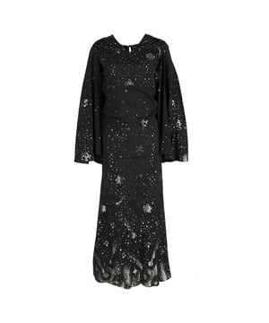 VINTAGE, RRP AS NEW
The Alexander McQueen Moon & Star Gown is a breathtaking fusion of timeless couture and cosmic fantasy. Crafted in a fluid silk blend, this floor-length black gown features a plunging V-neckline, structured mermaid silhouette, and a dramatic cape that cascades over the shoulders for an ethereal finish. Subtle moon and star motifs nod to the night sky, adding an element of mystery and romance to its striking silhouette.


Alexander McQueen Moon & Star V-neck Cape Gown in Black Silk
Condition: Excellent
Signs of wear: No retail tag but Brand tag on., No visible sign of wear., 
Packaging: None
Color: black
Material: Silk
Size: EU | 40
Measurements: Length: 1600; Chest: 320
SKU: NAPPUGBCL475927W