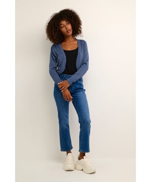 Regular fit,Lange mouwen  Fijne was 30°, niet bleken, niet in de droger drogen, Liggend laten drogen in de schaduw, koud strijken max. 110° C, Droogreiniging  80% Viscose,20% Nylon