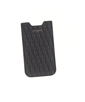 VINTAGE, RRP AS NEW
A practical and stylish accessory, the YSL Monogram Flat Phone Pouch is a must-have. This flat pouch has an open top, allowing you to slip in and out your phone with ease.
Saint Laurent Monogram Flat Phone Pouch in Multicolor Coated Canvas
Condition: Very good
Sign of wear: Faded brand stamp, slight mark on the back
Material: Coated canvas
Color: Multicolor
Size:
Width:   3 mm
Length:   85 mm
Height:   145 mm
SKU: 292747