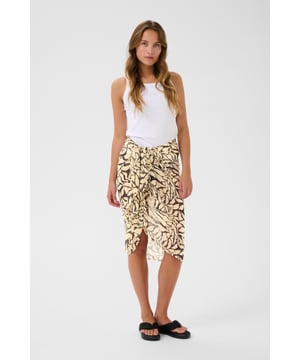 Casual fit,Lang  30° waschbar, Nicht bleichen, Nicht im Trockner trocknen, Tropnass aufhängen im Schatten, Warm bügeln max. 150° C, Trockenreinigung  100% Polyester