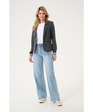 Regular fit,Lange mouwen  Fijne was 30°, niet bleken, niet in de droger drogen, Druipnat ophangen in de schaduw, koud strijken max. 110° C, Droogreiniging  76% Polyester (Gerecycled),20% Viscose,4% Elastaan