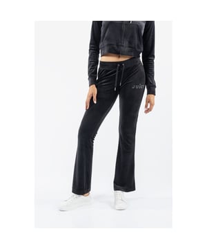 Niedrig sitzende Schlaghose aus klassischem Velours mit verstellbarem Kordelzug und gerippter Taille. Diese Hose weist ein königliches Diamanté JUICY COUTURE-Logo auf der Rückseite und ein königliches Diamanté JUICY-Logo an der Vorderseite der Hüfte auf.