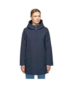Floretia is een lange parka jas met een modern minimalistisch design die comfort en ademend vermogen biedt, waardoor het ideaal is voor lentestijlen. Waterafstotend en winddicht, is het gemaakt van een rekbare high-tech stof en beschikt het over opgestikte zakken.