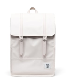 Gemaakt voor uw dagelijkse woon-werkverkeer. Constructed met gerecycleerde materialen en een matte afwerking, de Weerbestendige Survey Backpack heeft een laptopvak en mesh-organizers voor reizen door de stad.