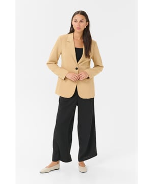 Tight fit,Lange mouwen  Chemisch laten reinigen, niet bleken, niet in de droger drogen, Druipnat ophangen in de schaduw, niet strijken, Droogreiniging  77% Polyester (Gerecycled),18% Viscose,5% Elastaan
