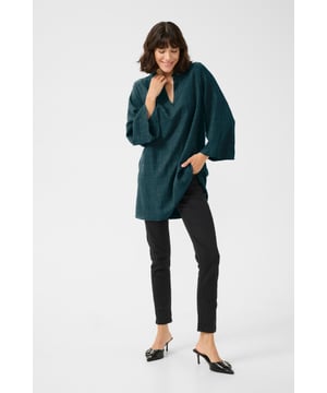 Regular fit,Taille lengte,3/4 mouwen  Wassen op 30°, niet bleken, niet in de droger drogen, Druipnat ophangen in de schaduw, warm strijken max. 150° C,   100% Polyester