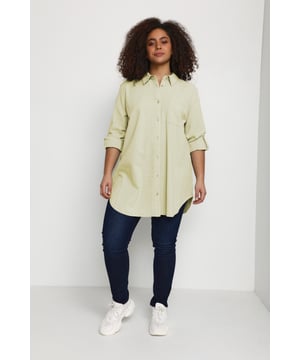 Loose fit,Taille lengte,Lange mouwen  Wassen op 30°, niet bleken, drogen in droger behoedzaam, Druipnat ophangen in de schaduw, warm strijken max. 150° C, Droogreiniging  100% Katoen