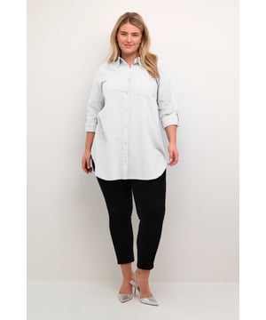 Loose fit,Taille lengte,Lange mouwen  Wassen op 30°, niet bleken, drogen in droger behoedzaam, Druipnat ophangen in de schaduw, warm strijken max. 150° C, Droogreiniging  100% Katoen