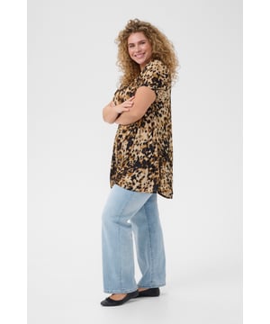A-shape,Taille lengte,Korte mouwen  Fijne was 30°, niet bleken, niet in de droger drogen, Liggend laten drogen in de schaduw, koud strijken max. 110° C, Chemisch laten reinigen.  100% Viscose (LENZING™ ECOVERO™)