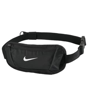 100% Polyester. Gewebe: Netzmaterial. Marke: Nike. Länge: 32 cm. Höhe: 12 cm. Taschenart: 1 Innentasche. Fächer: 1 Hauptfach, Mit Reißverschluss. anpassbar, Schnalle. Gewebetechnik: Atmungsaktiv. Design: Logo, Unifarben.