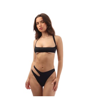 Dames Off White Cut Out Bikini in zwart - wit. Top: - Eéndraads styling met uitsnijdingdetail. - Trekontwerp. - Off White logo op de borst gedrukt. - Ongevoerd. Onderstukken: - Elastaan taille. - Uitsnijdingdetail aan de zijkant. - Hoofdmateriaal: 78% Polyester 22% Elastaan. Voering: 78% Polyester 22% Elastaan. Handwas. - Ref: OWFA0780011001. Houd er rekening mee dat retourzendingen alleen worden geaccepteerd als het hygiëne-label nog aan het product hangt.