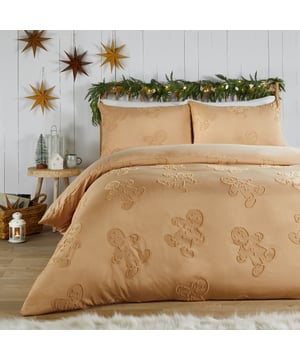 Transform your bedroom into a cosy sanctuary with the Gingerbread Tufted Duvet Cover Set. Crafted from exquisitely soft fabric, it invites you to sink into unparalleled comfort during the colder months. The subtle tufted design adds a touch of festive charm without overwhelming your decor, creating a space that feels warm, welcoming, and stylish. Effortlessly combining beauty with practicality, it’s easy to care for and designed with your convenience in mind. Perfect for those who seek bedding that feels luxurious, looks stunning, and brings a little joy to your everyday moments.