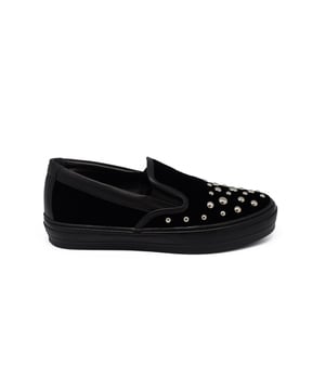 Slip-on Salvatore Ferragamo en terciopelo negro con apliques.Suela de goma.Made in Italy.