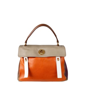 VINTAGE, RRP AS NEW
This Yves Saint Laurent Tri-Color Large Muse Two Handbag is crafted from high-quality leather for durability and timeless style. The gold-tone studs at the belt flaps and bottom provide extra protection against scratches and scuffs. Inside, the spacious suede-lined interior features two compartments for all your essentials.
Remarks: There is one small spot.
Assured Product Authenticity: This product is supplied by a renowned and trusted partner.
With this purchase, you are preserving iconic craftsmanship, celebrating heritage, and embracing the beauty of conscious shopping. Measurments:  width: 812 mm height: 525 mm handle drop: 393.7 mm