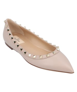 - Gold-tone signature Rockstud embellishment
- Classic pointed toe design, crafted from premium Italian leather in a soft pink hue
- Slip-on style for easy wear
- Material: UPPER: CALF LEATHER - LAMBSKIN LEATHER; OUTSOLE: CALF LEATHER; LINING SHOE: GOAT SKIN
- Made in: IT