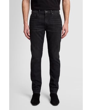 Herren  Die Slimmy Jeans im dunklen Denim können elegant oder lässig gestylt werden. Diese mittelhohe, schmale Passform besteht aus Airweft-Denim, der für Weichheit, Atmungsaktivität und ein leichtes Tragegefühl entwickelt wurde. Kombinieren Sie sie mit schwarzem T-Shirt und Boots für ein smart-casual Outfit. 7 For All Mankind Jeans werden aus hochwertigen Premiumstoffen gefertigt.