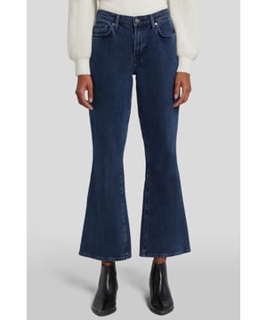 Damen  Die dunkelblaue Betty Boot Jeans verleihen jedem Look eine coole Vintage-Note. Kombiniert mit einem Strickpullover in verkürzter Länge und Lederstiefeln wird daraus ganz mühelos ein Alltagsoutfit. Die Jeans von 7 For All Mankind werden aus Premiumstoffen hergestellt.