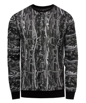 Rusty Neal Herren Sweatshirt
 
Passform: Regular Fit
Material: 76% Polyester, 22% Viskose, 2% Elastan 
Gewicht: 500 gr
Herstellungsland: Türkei
Kragenform: Rundhals
 
ZUFRIEDENHEITSGARANTIE: Bei uns kaufen Sie ohne Risiko, da wir unbegründete Rückgaben akzeptieren und zeitlich die Rückzahlung Erstatten. Unsere Firmenphilosophie lautet nach wie vor: "Der Kunde ist König" unser Anliegen ist es zu jeder Zeit den bestmöglichen Service zu bieten mit Firmensitz: Deutschland
HERSTELLUNG/PRODUKTION: Als Gründer wie auch Hersteller, Designen und Produzieren wir unsere Produkte als Familienunternehmen von A-Z autonom, daher können wir Qualität garantieren wie auch ein optimales Preis-Leistungs-Verhältnis. Hergestellt unter fairen Arbeitsbedingungen mit hochwertigen Materialien welche schonend verarbeitet wurden (kein Chemiegeruch). Zeitloses Design aus dem Herkunftsland: Türkei
PASSFORM: Angefertigt aus qualitativ hochwertiger wie auch anschmiegsamer Baumwollmischung, garantiert dieser Sweater einen absolut bequemen Sitz mit Wohlfühlfaktor. Unser Model trägt bei einer Körpergröße von 1,85 m und einem Gewicht über 80 kg die Größe: M (Medium). An den Europäischen Markt angepasst bieten wir diesen Sweater in folgender Passform an: Regular Fit
ANLASS: Für die kalte Jahreszeit ist dieser Sweater sehr warm und bequem zu tragen, KEIN KRATZEN durch hochwertige Materialien und Verarbeitung, das zeitlose und doch Moderne Design garantiert einen Stilvollen Auftritt, ob im Büro oder Business Meetings wie auch Casual am Nachmittag oder als toller Akzent auf Partys oder anderen Veranstaltungen.
MASCHINENWÄSCHE: Durch die hochwertige Verarbeitung der Materialien treten nach der Wäsche keine Farbverluste auf, auch das Einlaufen des Sweaters ist kein Thema mehr! die sich auch nach unzähligen Waschgängen gewaschen hat!
 