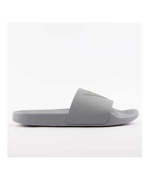 Guess Tokyom Herren Pantoletten Grau Synthetik. Authentischer Schuh der Marke Guess - Streetwear/Sportswear-Design von Guess - Guess für Herren, modisch und perfekt für den Alltag - Die grauen Guess Pantoletten passen perfekt zu Ihrer Garderobe - Bequeme synthetische Materialien - Klassische Schnalle - Tokyom - Synthetik