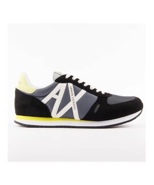 Basket Armani Exchange Retro Runner Herren Grau Synthetik. Authentischer Schuh der Marke Armani Exchange - Streetwear/Sportswear Design von Armani Exchange - Armani Exchange für Herren, ideal für den Alltag - Der graue Basket Armani Exchange passt perfekt zu Ihrer Garderobe - Bequeme Synthetikmaterialien - Klassische Schnürsenkel - Retro Runner - Synthetik.